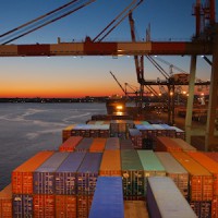 Sonnenaufgang im Hafen New York City